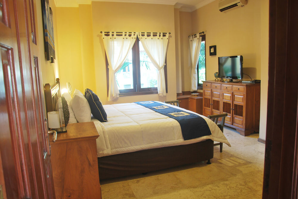 Kuta Holiday Villas 外观 照片