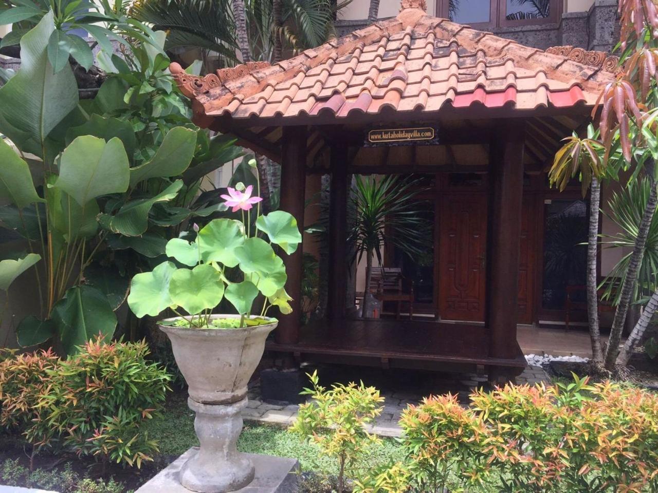 Kuta Holiday Villas 外观 照片