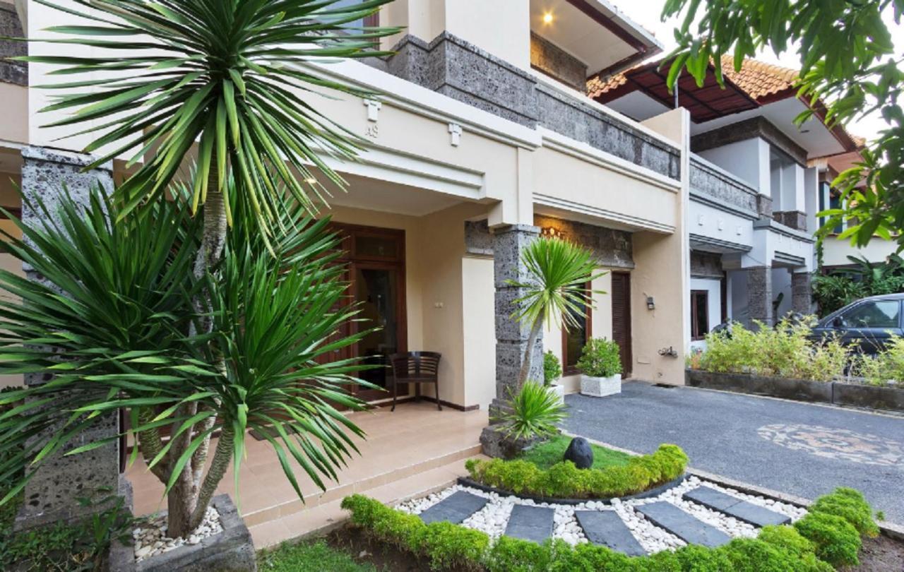Kuta Holiday Villas 外观 照片